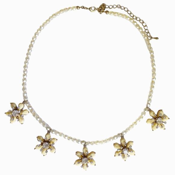 Tiara Misu Jewelry - TIARA MISU Vintage Cream Flower Beaded Necklace